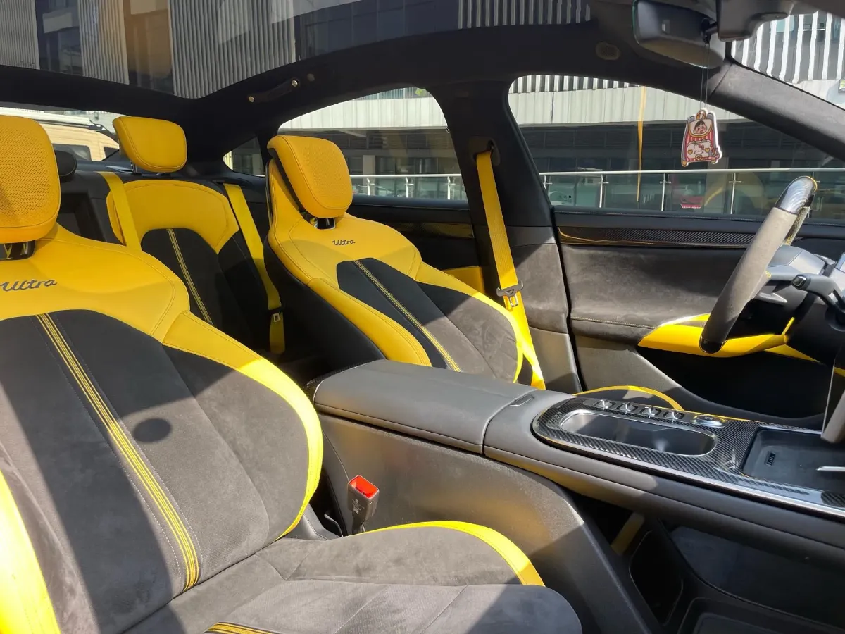 2025 MI SU7 Ultra BEV 93.7KWH,autocango,china used car exporter,china ev exporter,chinese used car exporter,chinese used ev exporter