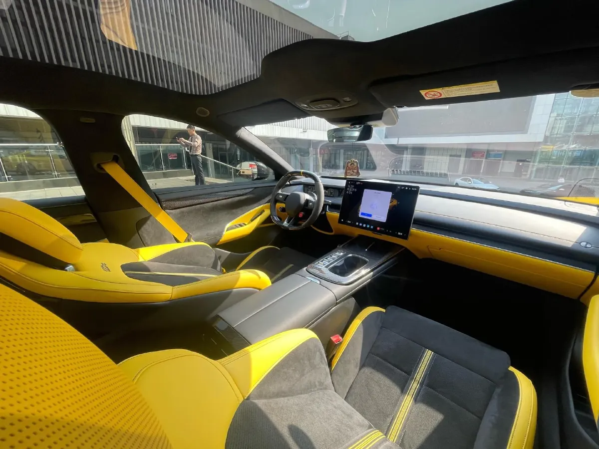 2025 MI SU7 Ultra BEV 93.7KWH,autocango,china used car exporter,china ev exporter,chinese used car exporter,chinese used ev exporter