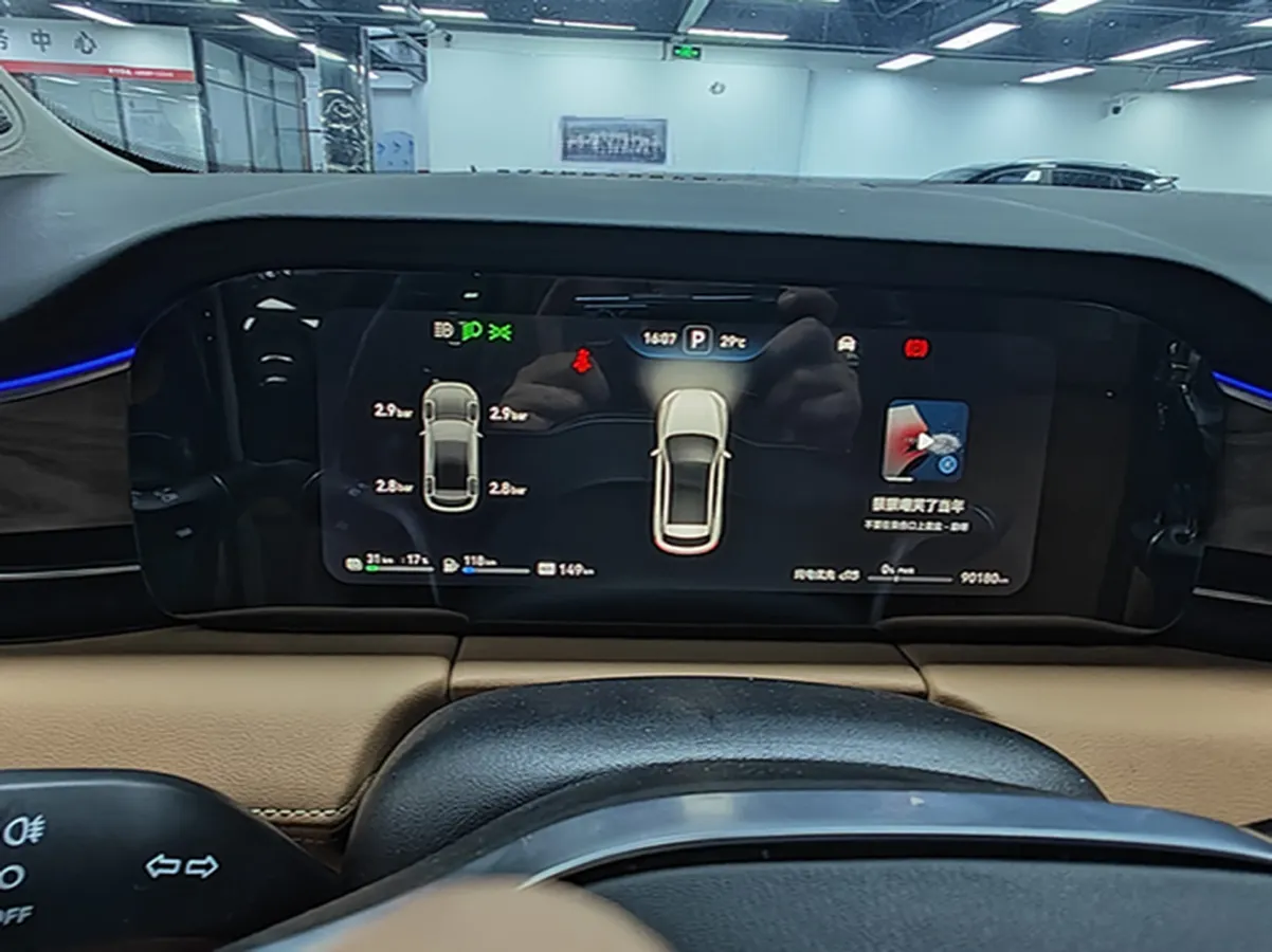 2022 AITO AITO M5 Range Extended 125HP REEV 40KWH,autocango,china used car exporter,china ev exporter,chinese used car exporter,chinese used ev exporter