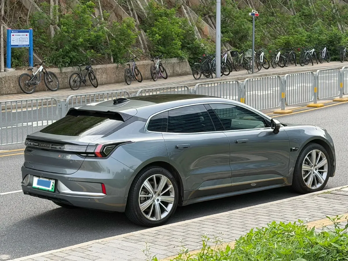 2022 Zeekr 001 BEV 100KWH,autocango,china used car exporter,china ev exporter,chinese used car exporter,chinese used ev exporter