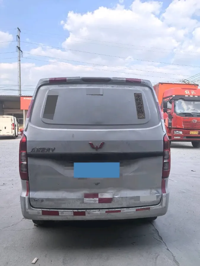 2022 WuLing HongGuang V 1.5L 99HP L4 6MT,autocango,china used car exporter,china ev exporter,chinese used car exporter,chinese used ev exporter