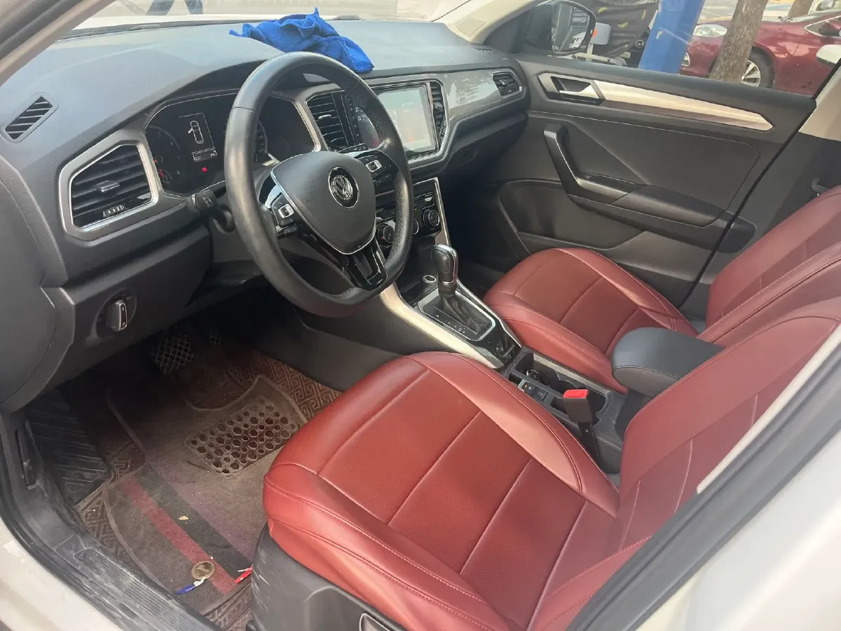 2019 Volkswagen T-Roc 1.4T 131HP L4 7DCT,autocango,china used car exporter,china ev exporter,chinese used car exporter,chinese used ev exporter