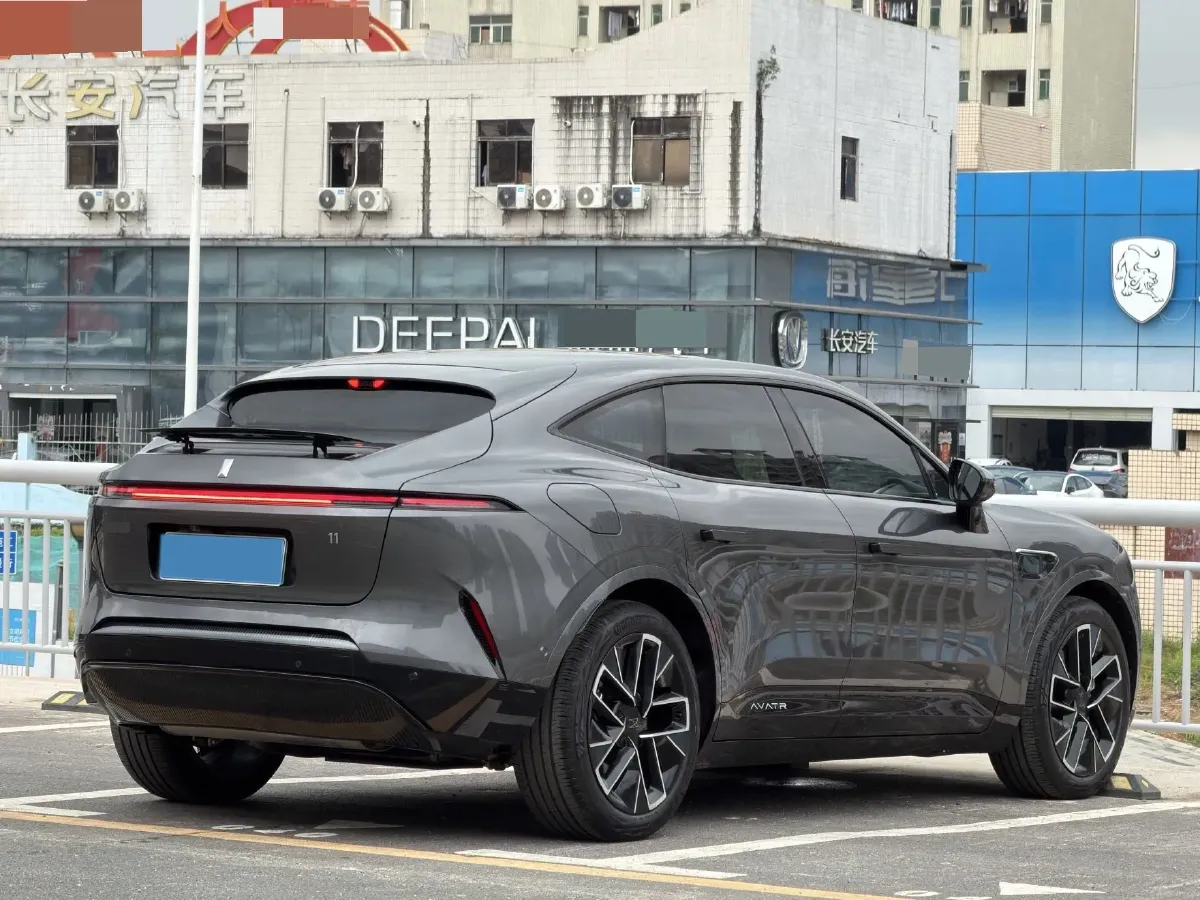 2025 Avatr 11 1.5T 156HP L4 REEV,autocango,china used car exporter,china ev exporter,chinese used car exporter,chinese used ev exporter