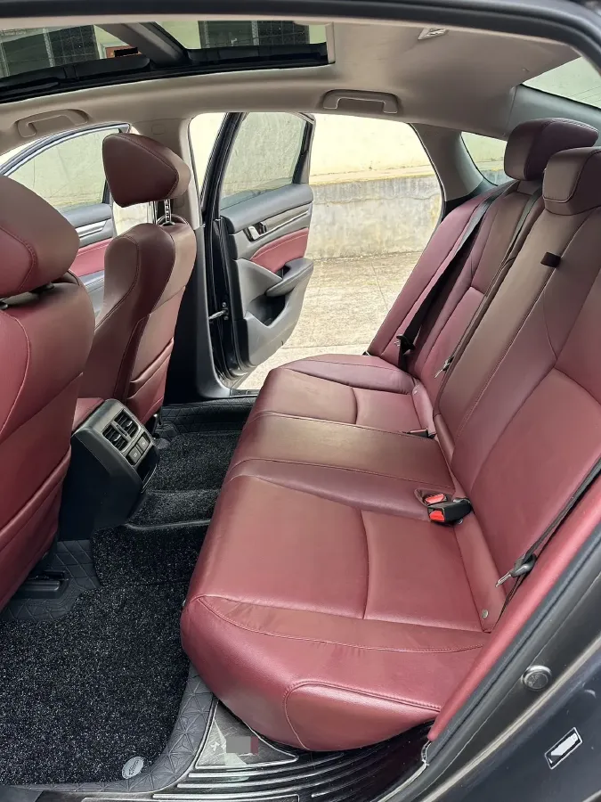 2022 Honda Accord 1.5T 194HP L4 CVT,autocango,china used car exporter,china ev exporter,chinese used car exporter,chinese used ev exporter