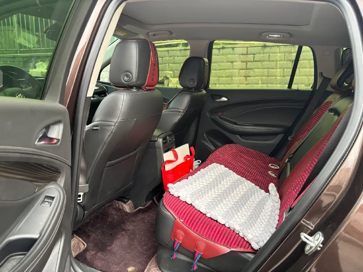 2021 Buick EnvisionPlus 1.5T 169HP L4 7DCT,autocango,china used car exporter,china ev exporter,chinese used car exporter,chinese used ev exporter