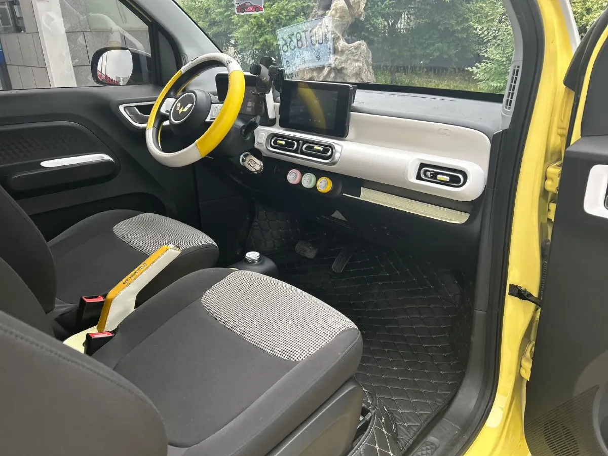 2024 WuLing HongGuang MINI EV BEV 17.3KWH,autocango,china used car exporter,china ev exporter,chinese used car exporter,chinese used ev exporter