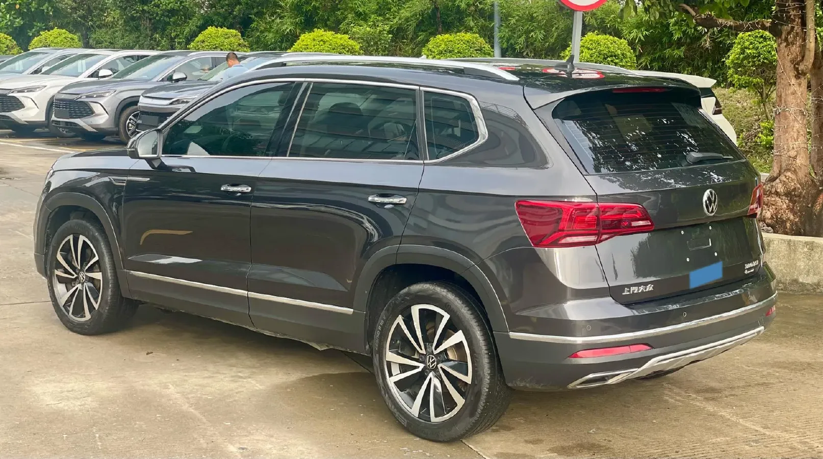 2021 Volkswagen Tharu 2.0T 186HP L4 7DCT,autocango,china used car exporter,china ev exporter,chinese used car exporter,chinese used ev exporter