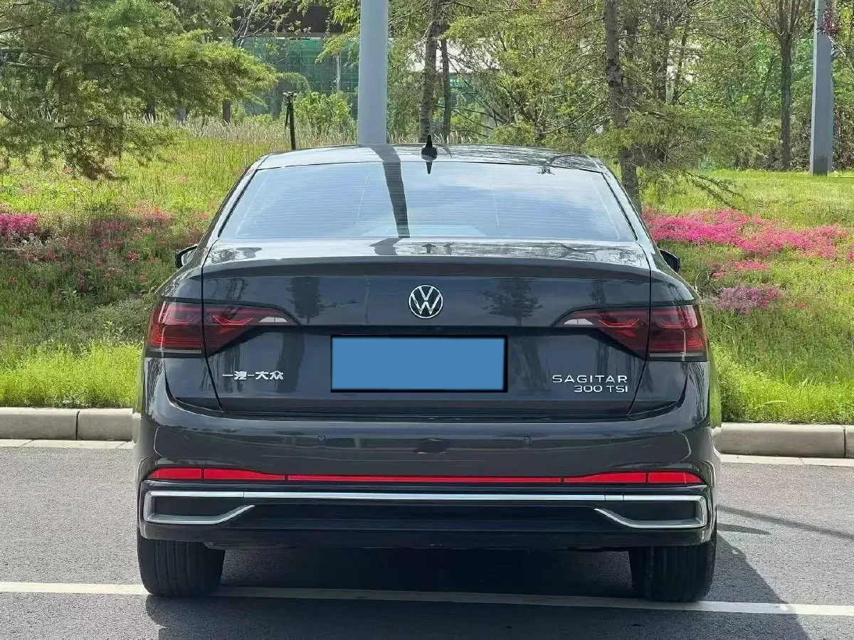 2023 Volkswagen Sagitar 1.5T 160HP L4 7DCT,autocango,china used car exporter,china ev exporter,chinese used car exporter,chinese used ev exporter