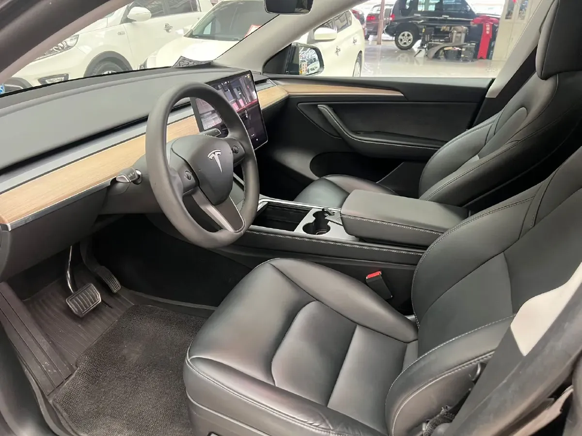 2022 Tesla Model Y BEV 60KWH,autocango,china used car exporter,china ev exporter,chinese used car exporter,chinese used ev exporter