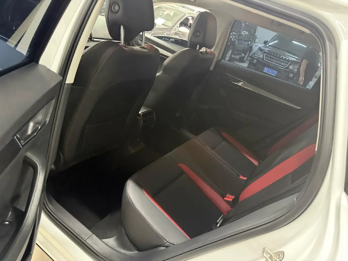 2023 Skoda Karoq 1.4T 150HP L4 7DCT,autocango,china used car exporter,china ev exporter,chinese used car exporter,chinese used ev exporter