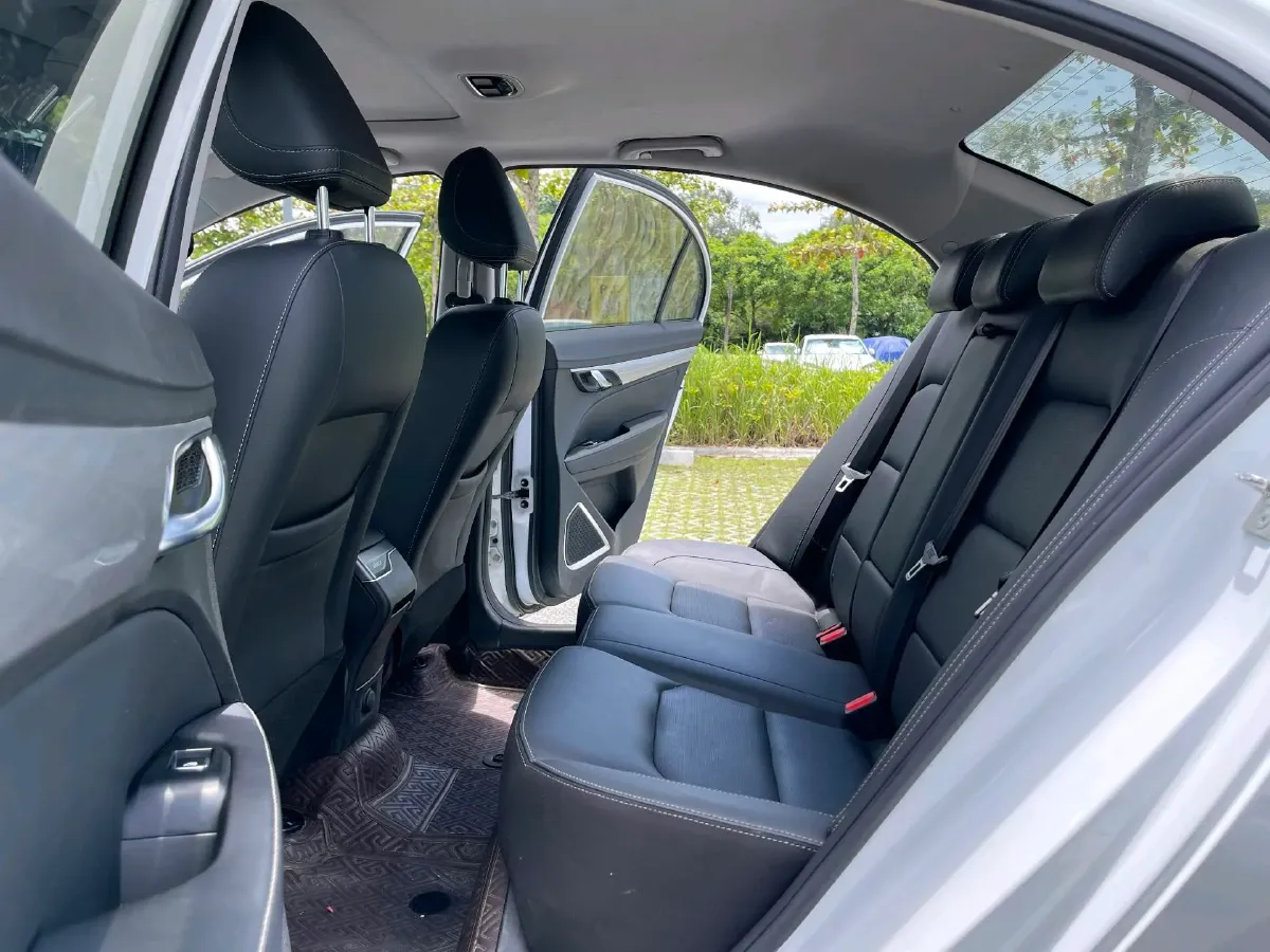 2020 Geely Emgrand 1.5L 109HP L4 CVT,autocango,china used car exporter,china ev exporter,chinese used car exporter,chinese used ev exporter