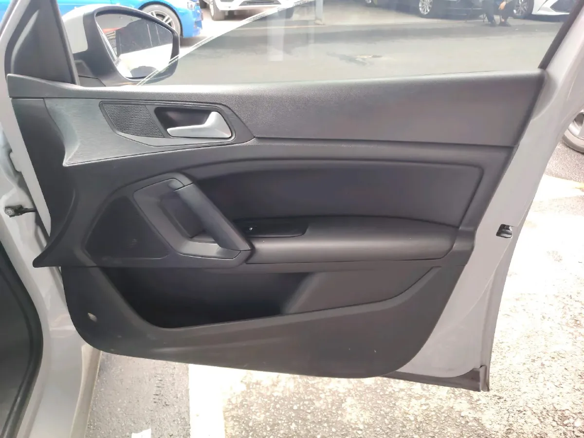 2024 Peugeot 408 1.5T 173HP L4 6AT,autocango,china used car exporter,china ev exporter,chinese used car exporter,chinese used ev exporter