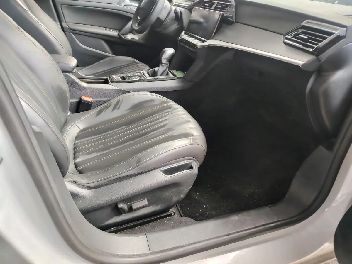 2024 Peugeot 408 1.5T 173HP L4 6AT,autocango,china used car exporter,china ev exporter,chinese used car exporter,chinese used ev exporter