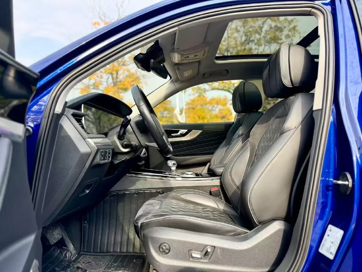 2019 HongQi HS5 2.0T 224HP L4 6AT,autocango,china used car exporter,china ev exporter,chinese used car exporter,chinese used ev exporter