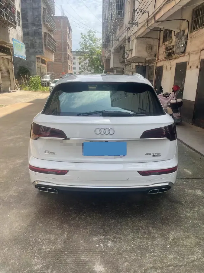 2022 Audi Q5L 2.0T 252HP L4 7DCT,autocango,china used car exporter,china ev exporter,chinese used car exporter,chinese used ev exporter