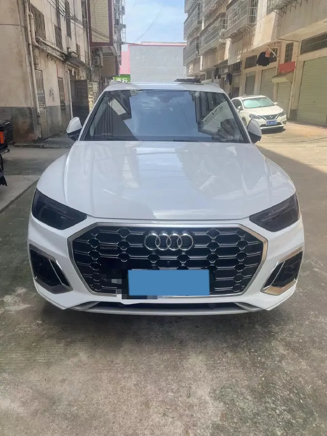 2022 Audi Q5L 2.0T 252HP L4 7DCT,autocango,china used car exporter,china ev exporter,chinese used car exporter,chinese used ev exporter