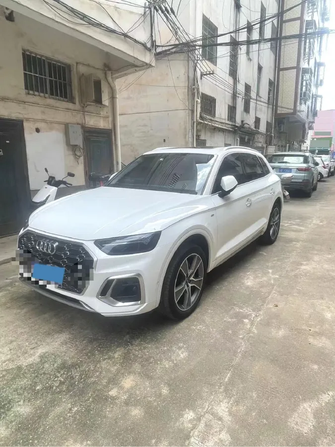 2022 Audi Q5L 2.0T 252HP L4 7DCT,autocango,china used car exporter,china ev exporter,chinese used car exporter,chinese used ev exporter