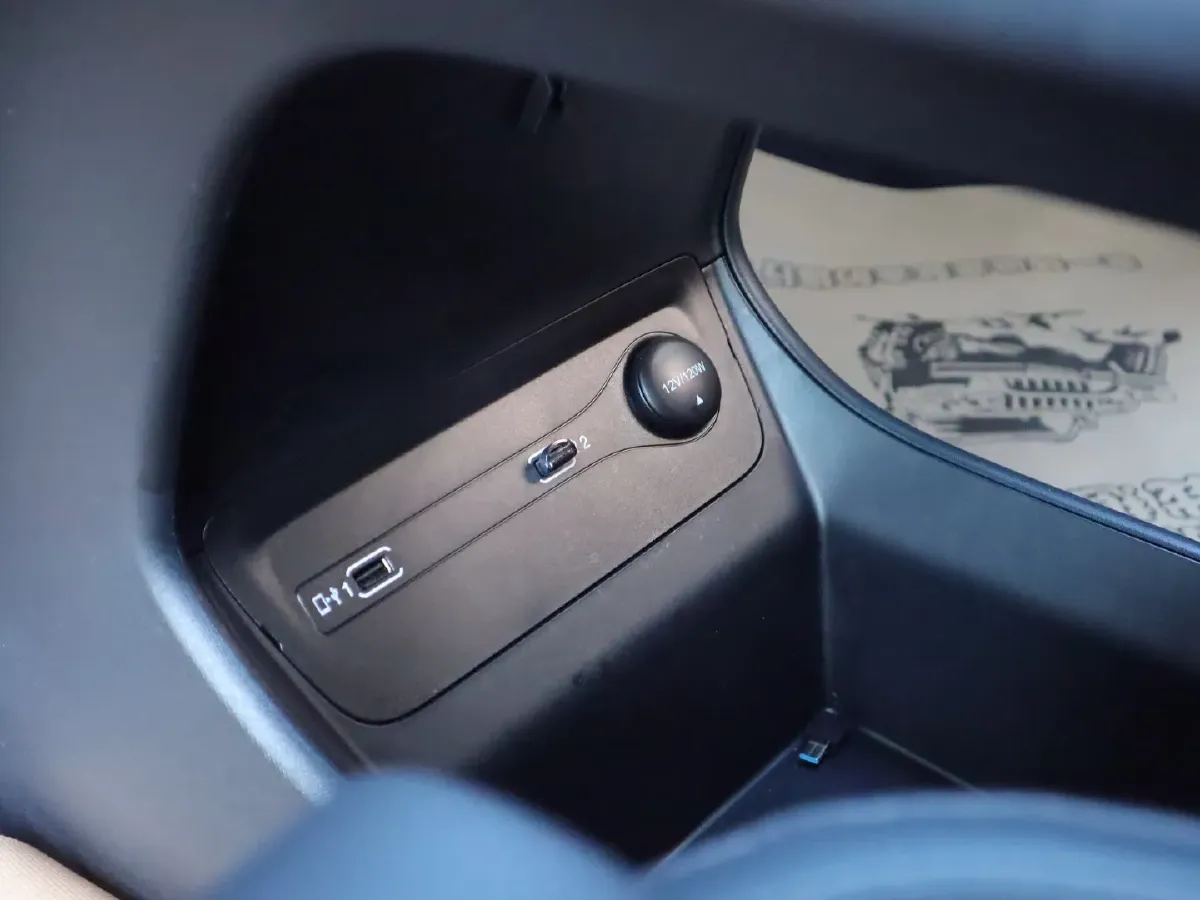 2024 GAC Trumpchi M8 2.0T 252HP L4 8AT,autocango,china used car exporter,china ev exporter,chinese used car exporter,chinese used ev exporter