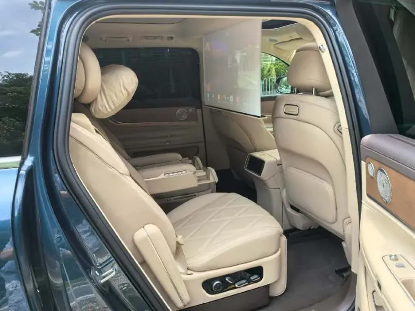 2025 AITO AITO M9 REEV 160HP REEV 52KWH,autocango,china used car exporter,china ev exporter,chinese used car exporter,chinese used ev exporter