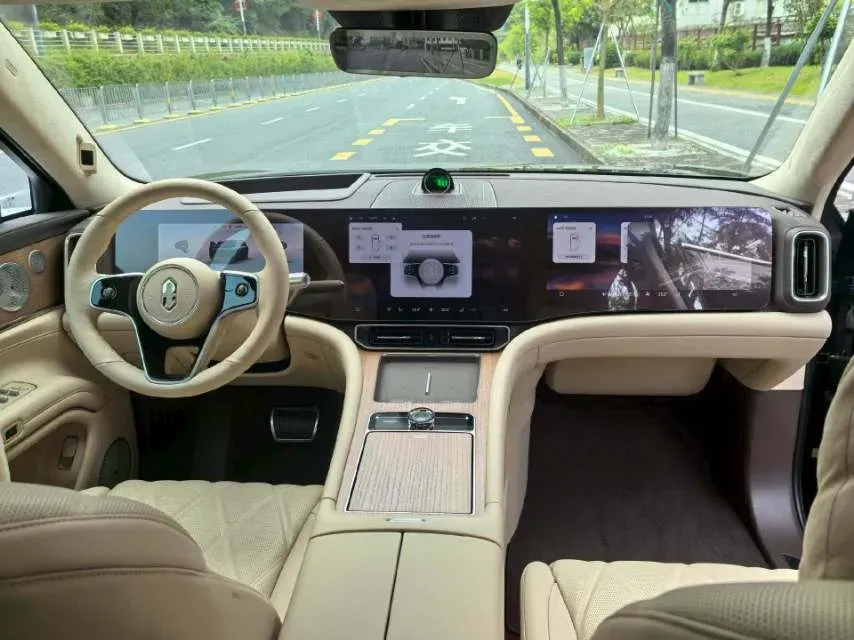 2025 AITO AITO M9 REEV 160HP REEV 52KWH,autocango,china used car exporter,china ev exporter,chinese used car exporter,chinese used ev exporter