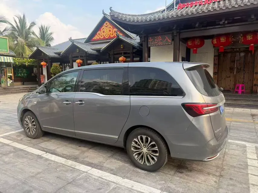 2021 Buick GL8 2.0T 237HP L4 9AT,autocango,china used car exporter,china ev exporter,chinese used car exporter,chinese used ev exporter