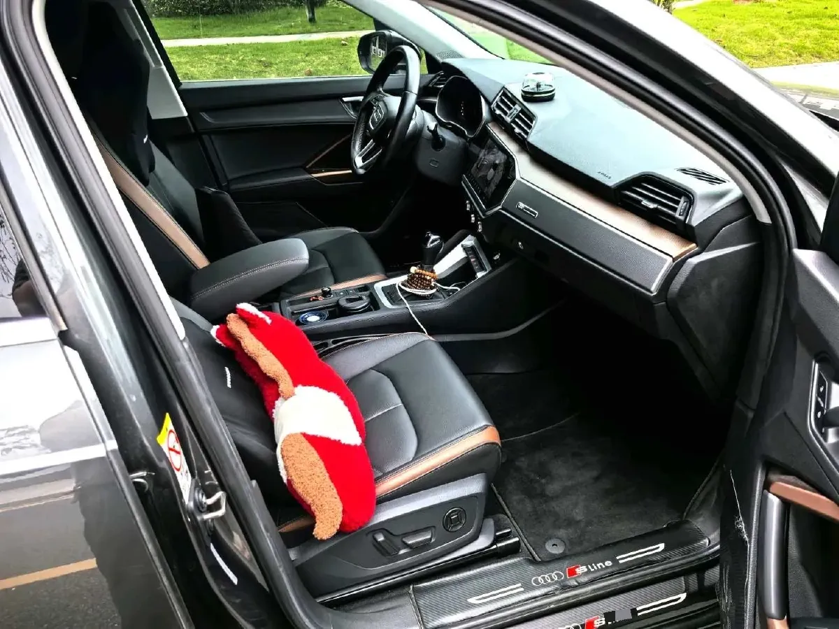 2022 Audi Q3 1.4T 150HP L4 7DCT,autocango,china used car exporter,china ev exporter,chinese used car exporter,chinese used ev exporter