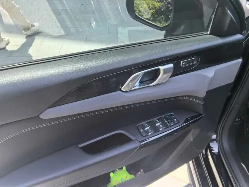 2022 LYNK&CO 03 2.0T 190HP L4 7DCT,autocango,china used car exporter,china ev exporter,chinese used car exporter,chinese used ev exporter