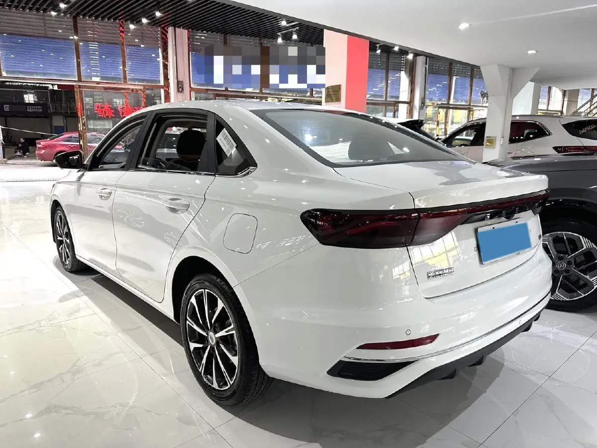 2025 Geely Emgrand 1.5L 127HP L4 CVT,autocango,china used car exporter,china ev exporter,chinese used car exporter,chinese used ev exporter