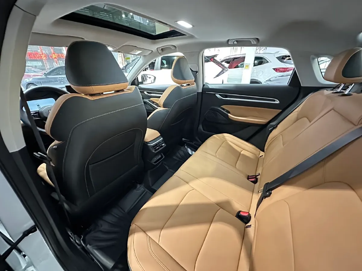 2025 Geely Emgrand 1.5L 127HP L4 CVT,autocango,china used car exporter,china ev exporter,chinese used car exporter,chinese used ev exporter