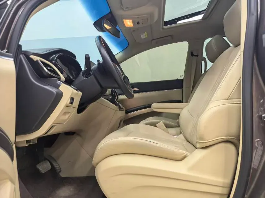 2023 Buick GL8 2.0T 237HP L4 9AT,autocango,china used car exporter,china ev exporter,chinese used car exporter,chinese used ev exporter