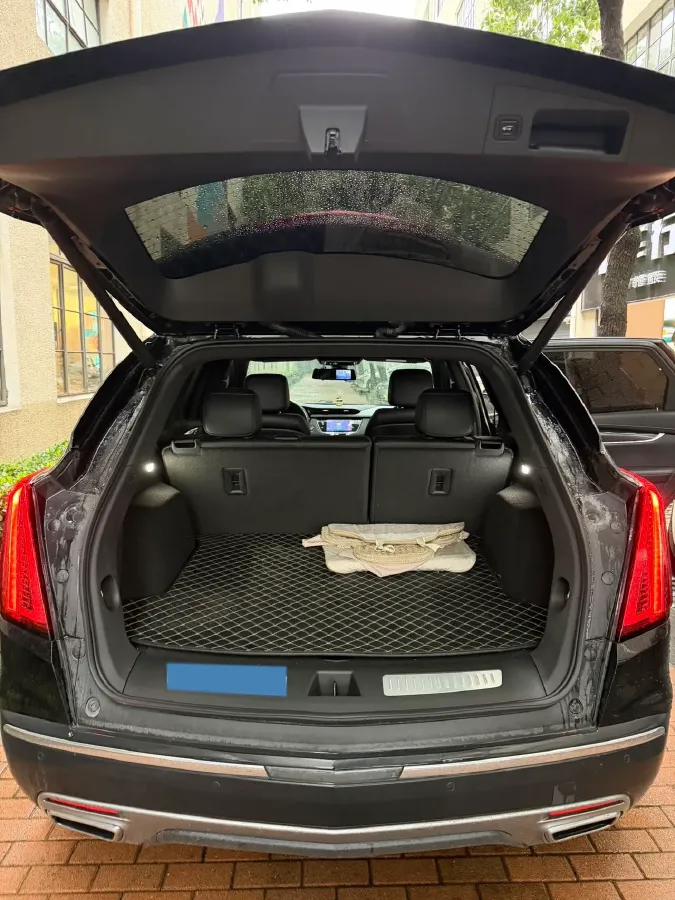 2021 Cadillac XT5 2.0T 237HP L4 9AT,autocango,china used car exporter,china ev exporter,chinese used car exporter,chinese used ev exporter