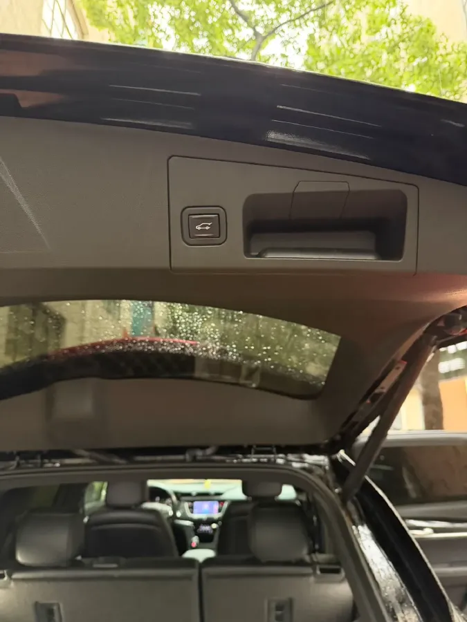 2021 Cadillac XT5 2.0T 237HP L4 9AT,autocango,china used car exporter,china ev exporter,chinese used car exporter,chinese used ev exporter