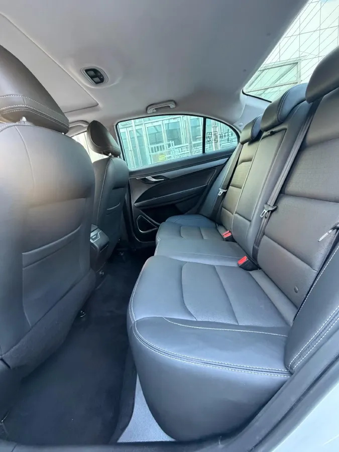 2020 Geely Emgrand 1.5L 109HP L4 5MT,autocango,china used car exporter,china ev exporter,chinese used car exporter,chinese used ev exporter