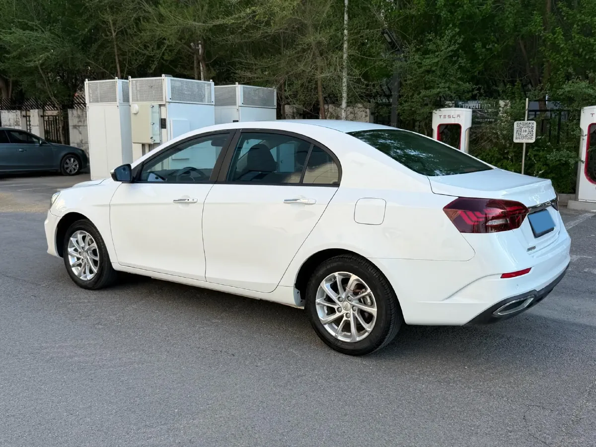 2020 Geely Emgrand 1.5L 109HP L4 5MT,autocango,china used car exporter,china ev exporter,chinese used car exporter,chinese used ev exporter