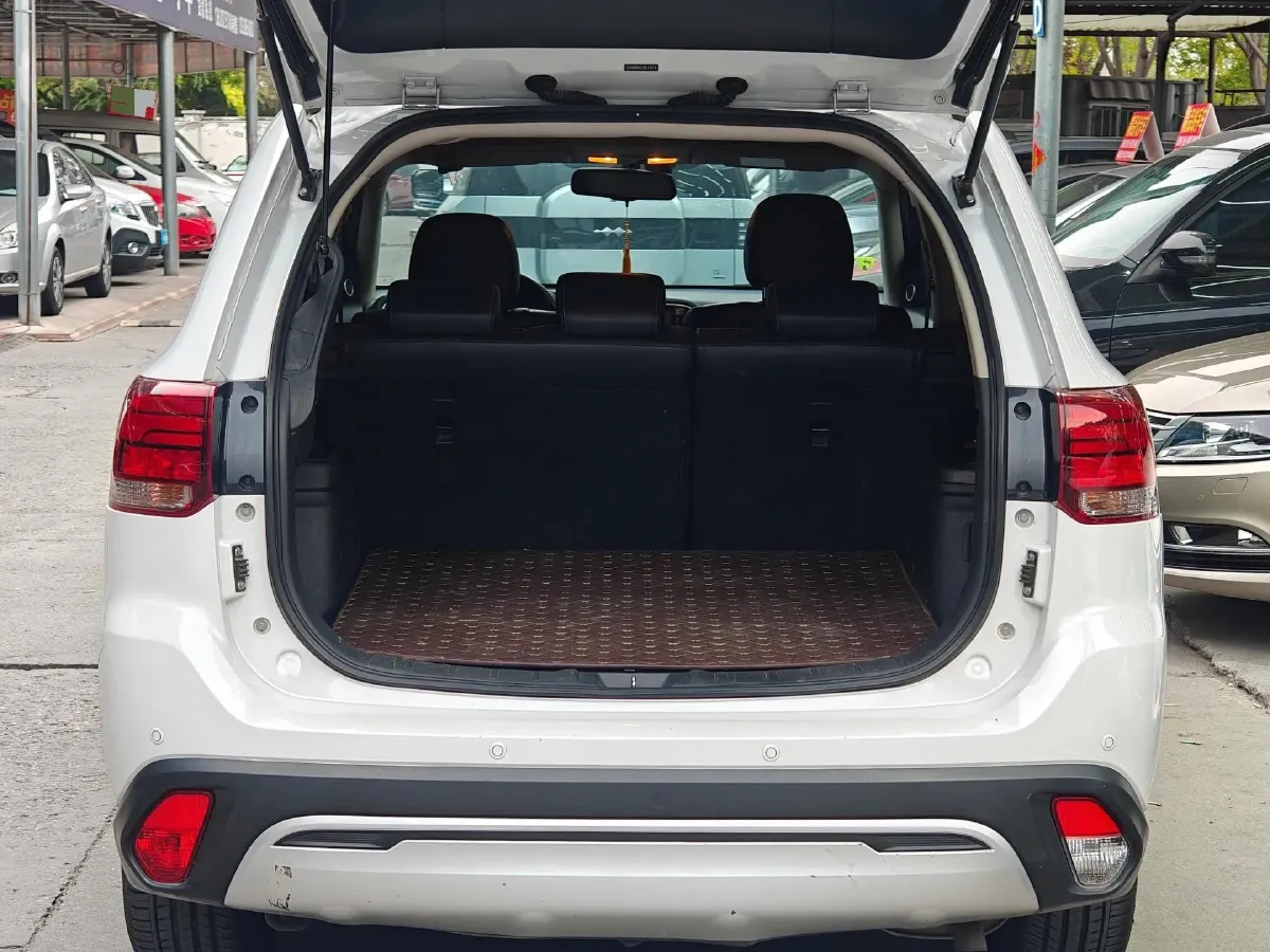 2019 Mitsubishi Outlander 2.4L 192HP L4 CVT,autocango,china used car exporter,china ev exporter,chinese used car exporter,chinese used ev exporter