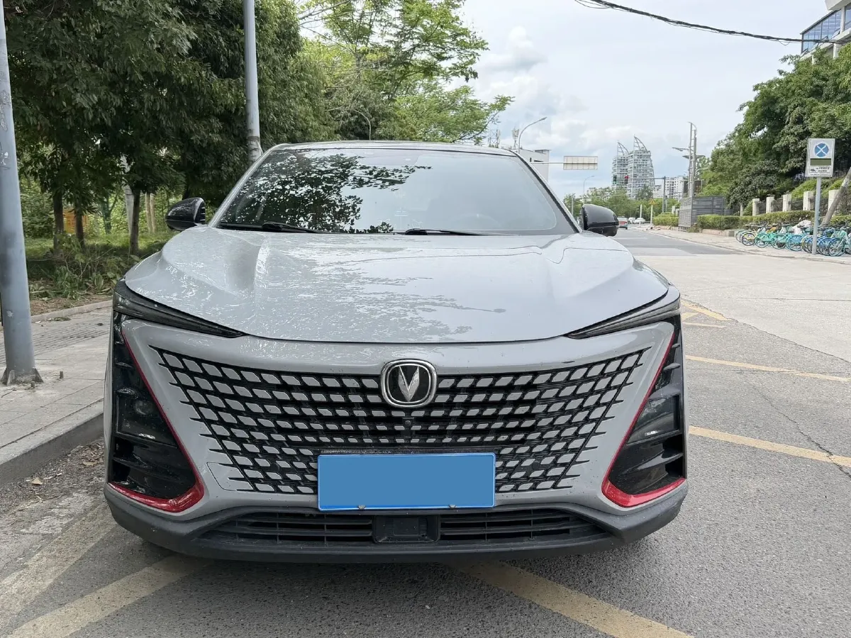 2020 ChangAn UNI-T 1.5T 180HP L4 7DCT,autocango,china used car exporter,china ev exporter,chinese used car exporter,chinese used ev exporter