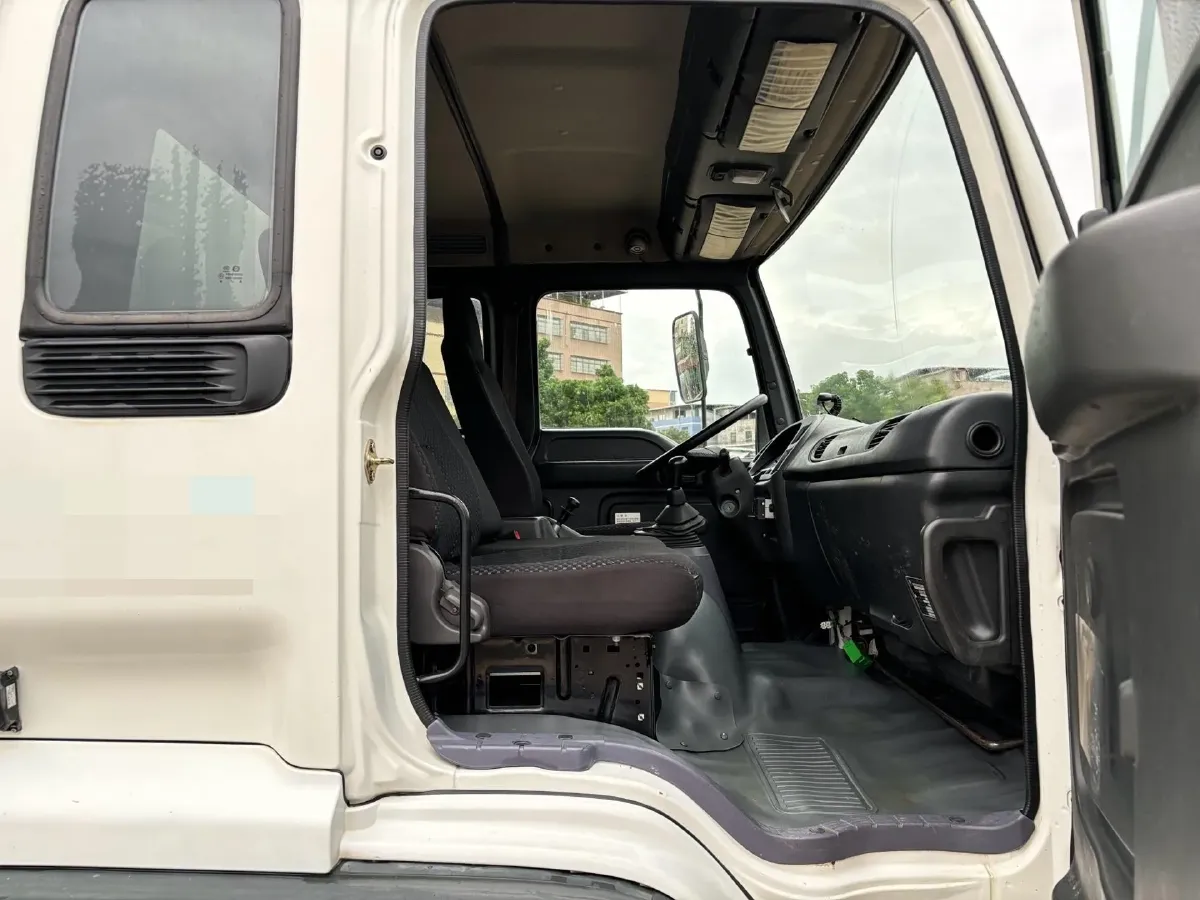 2025 Isuzu T30 5MT,autocango,china used car exporter,china ev exporter,chinese used car exporter,chinese used ev exporter