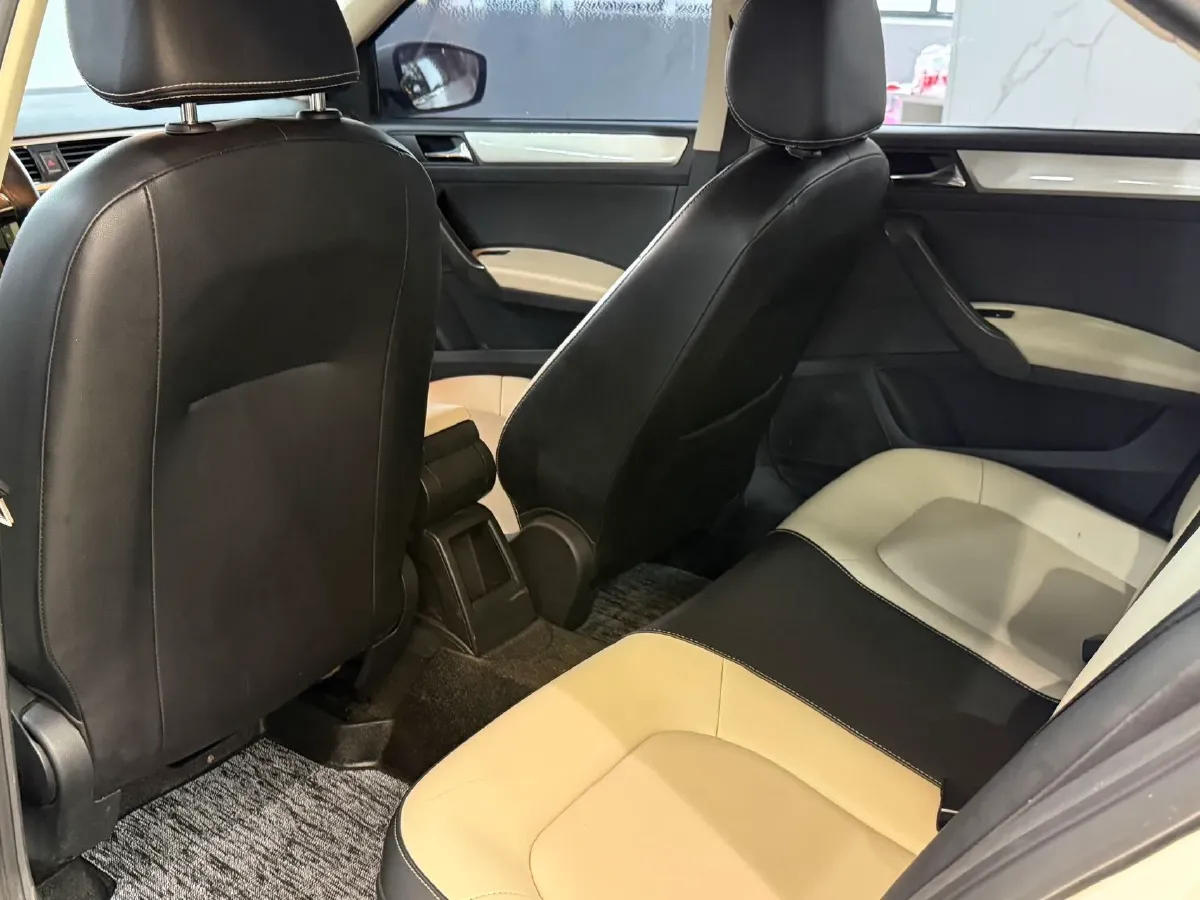 2018 Skoda Rapid 1.6L 110HP L4 6AT,autocango,china used car exporter,china ev exporter,chinese used car exporter,chinese used ev exporter