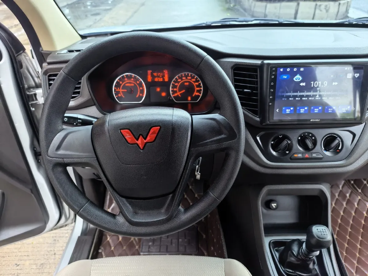 2022 JinBei Little Sea Lion X30 1.5L 102HP L4 5MT,autocango,china used car exporter,china ev exporter,chinese used car exporter,chinese used ev exporter