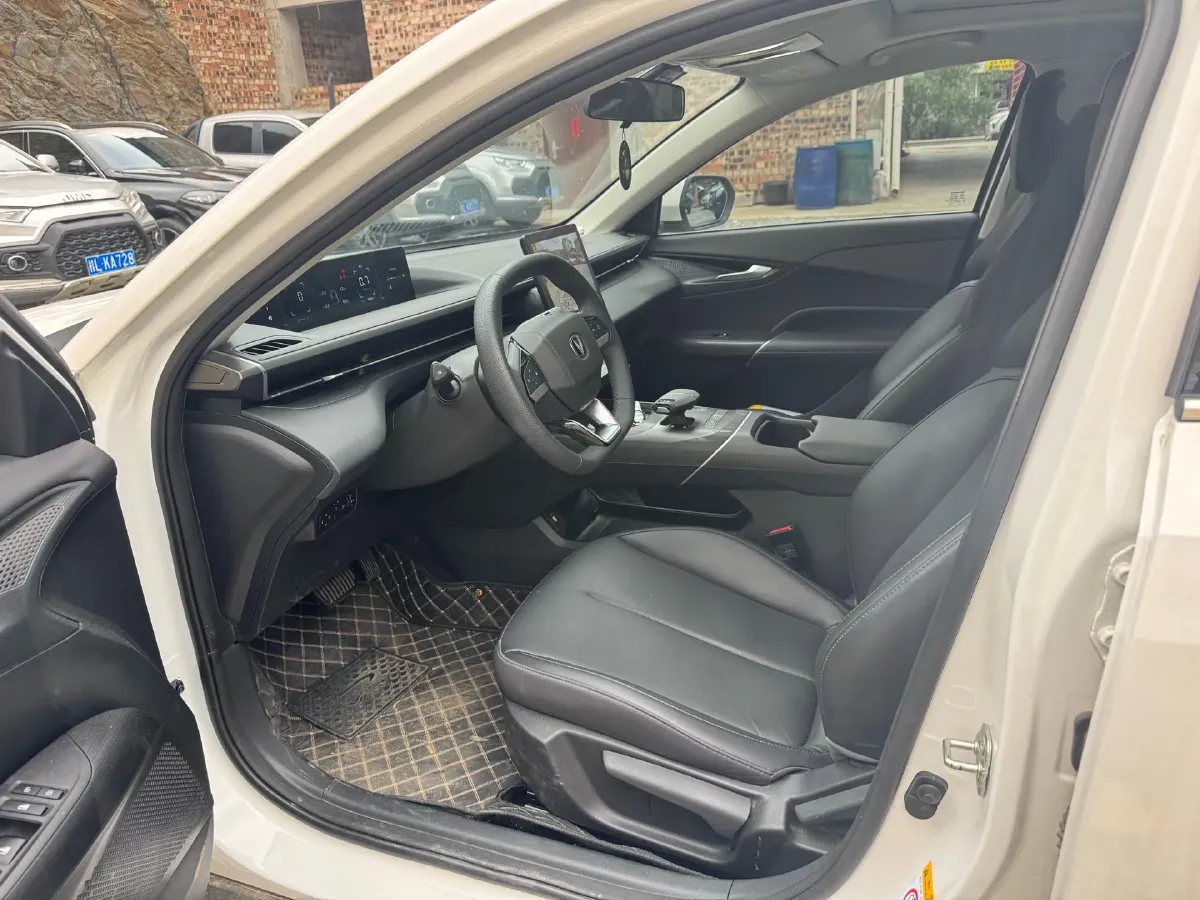 2025 ChangAn Eado 1.5T 192HP L4 7DCT,autocango,china used car exporter,china ev exporter,chinese used car exporter,chinese used ev exporter