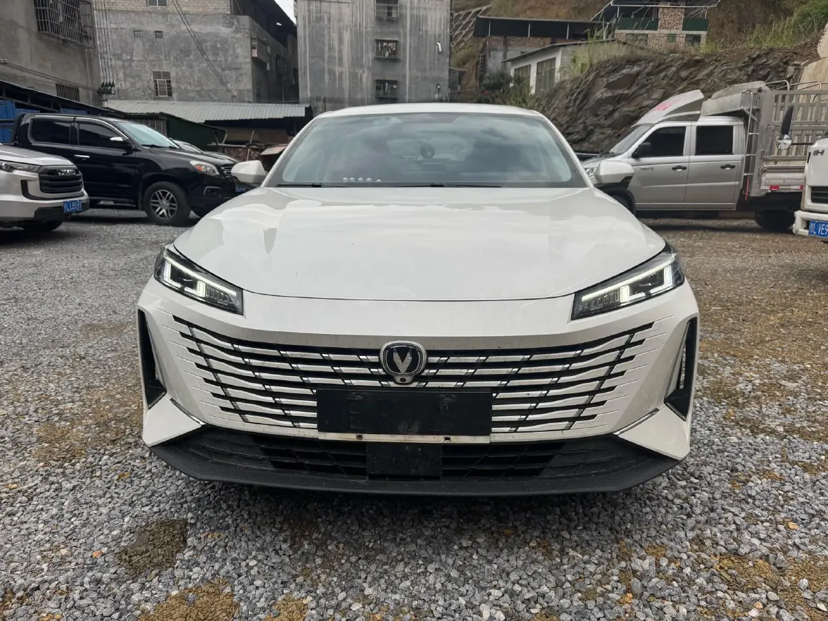 2025 ChangAn Eado 1.5T 192HP L4 7DCT,autocango,china used car exporter,china ev exporter,chinese used car exporter,chinese used ev exporter