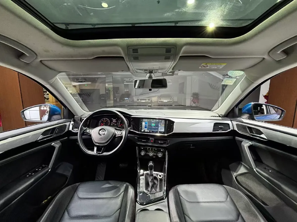 2019 Jeep Cherokee 2.0T 234HP L4 9AT,autocango,china used car exporter,china ev exporter,chinese used car exporter,chinese used ev exporter