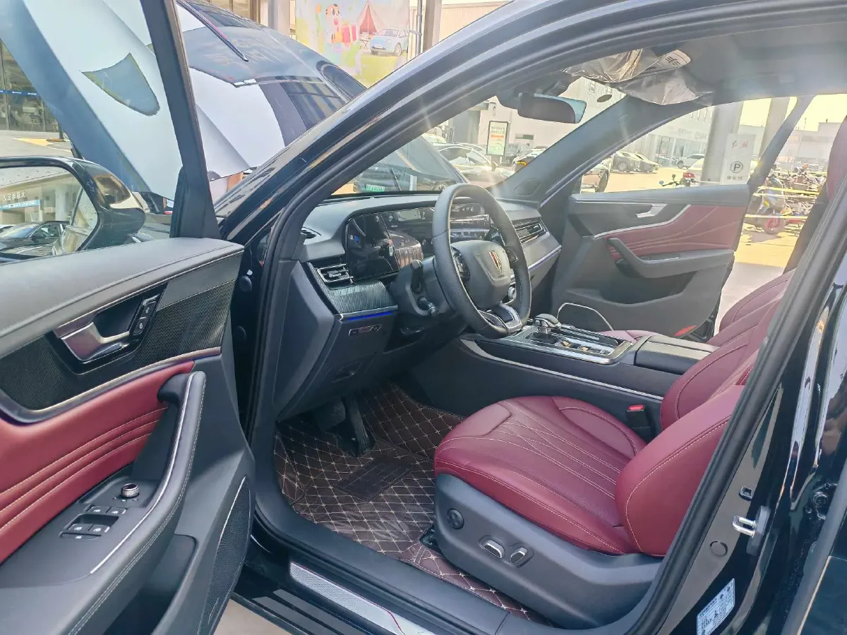 2025 HongQi HS5 2.0T 252HP L4 8AT,autocango,china used car exporter,china ev exporter,chinese used car exporter,chinese used ev exporter