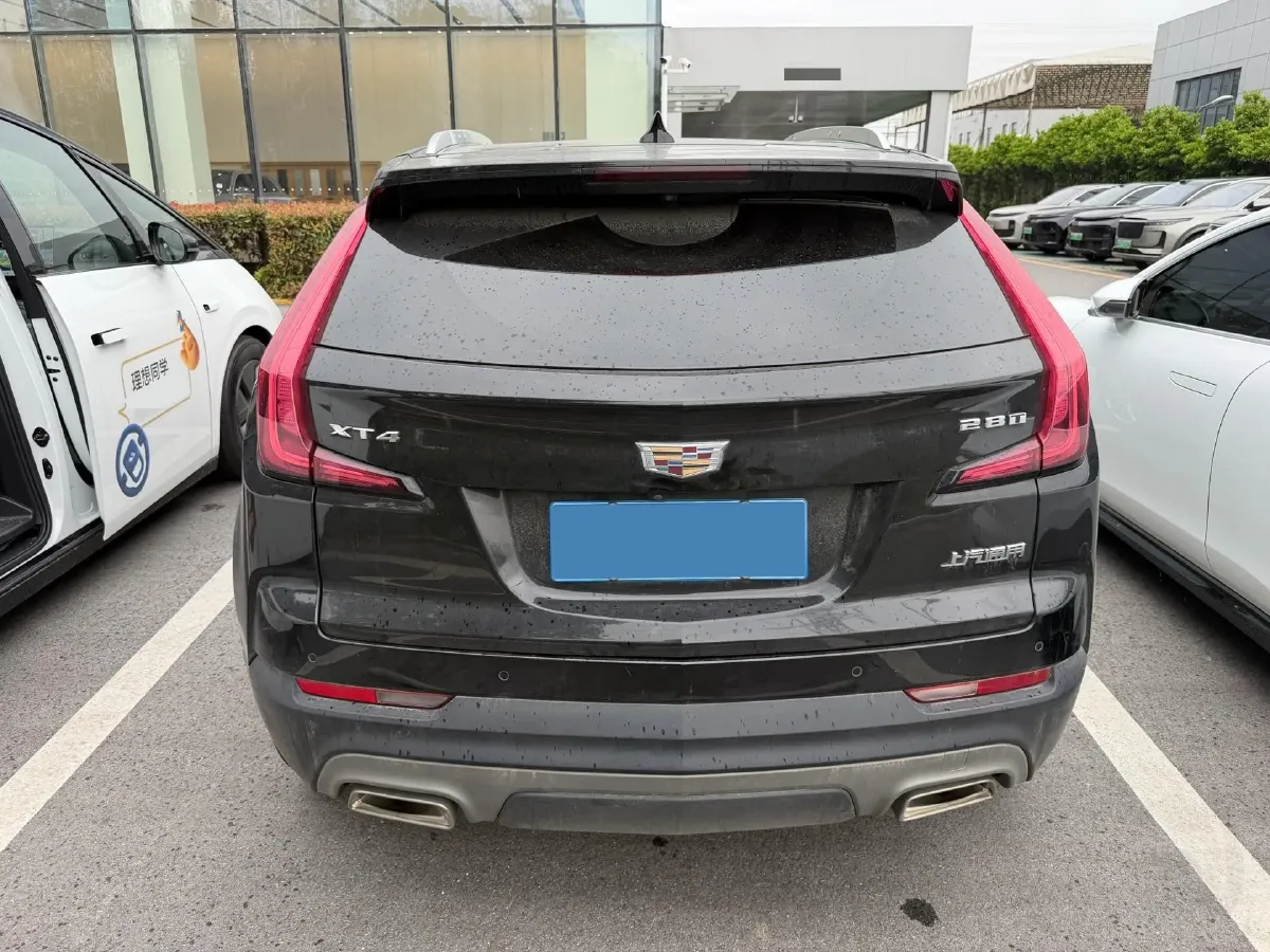 2021 Cadillac XT4 2.0T 237HP L4 9AT,autocango,china used car exporter,china ev exporter,chinese used car exporter,chinese used ev exporter