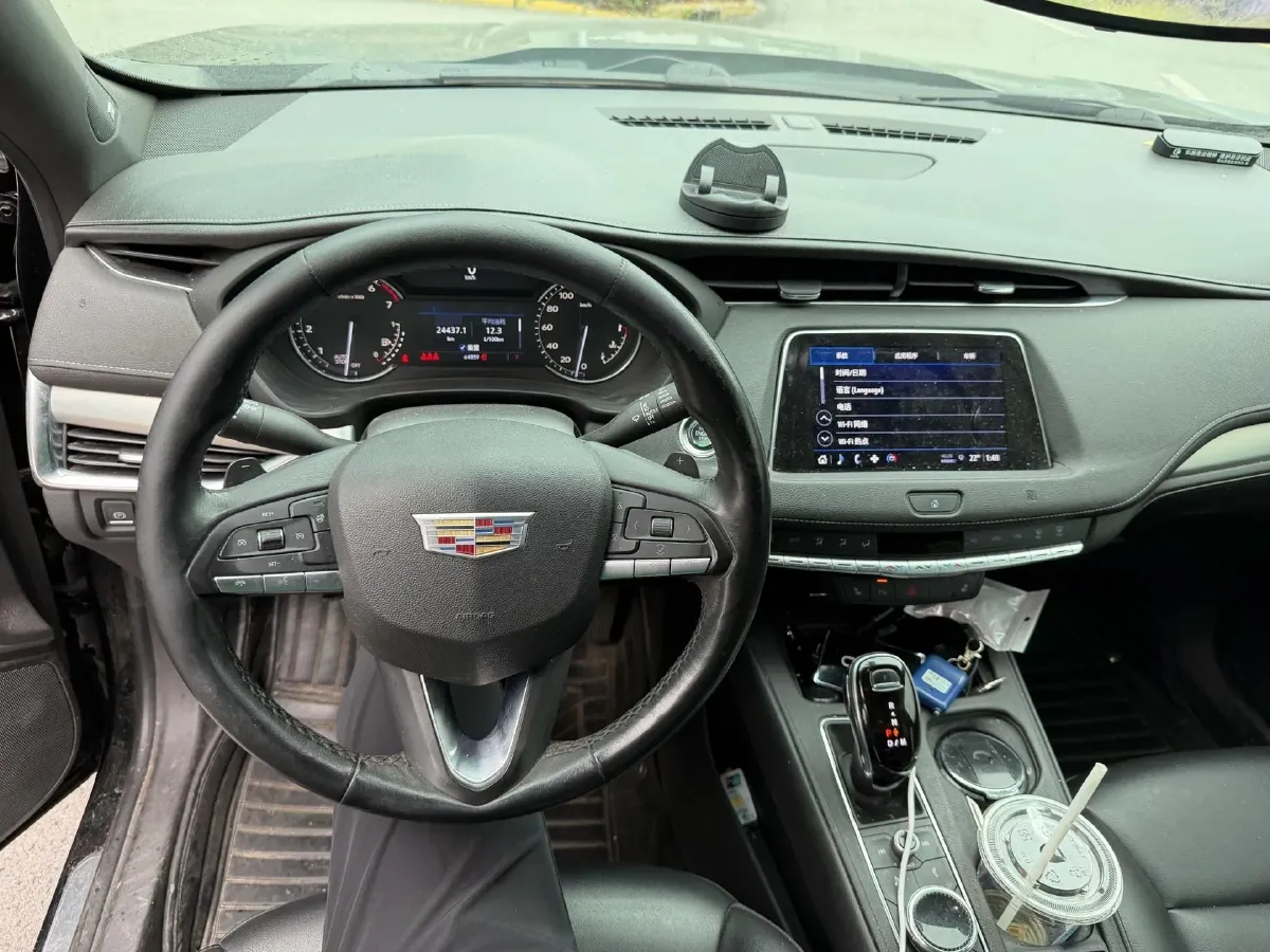 2021 Cadillac XT4 2.0T 237HP L4 9AT,autocango,china used car exporter,china ev exporter,chinese used car exporter,chinese used ev exporter