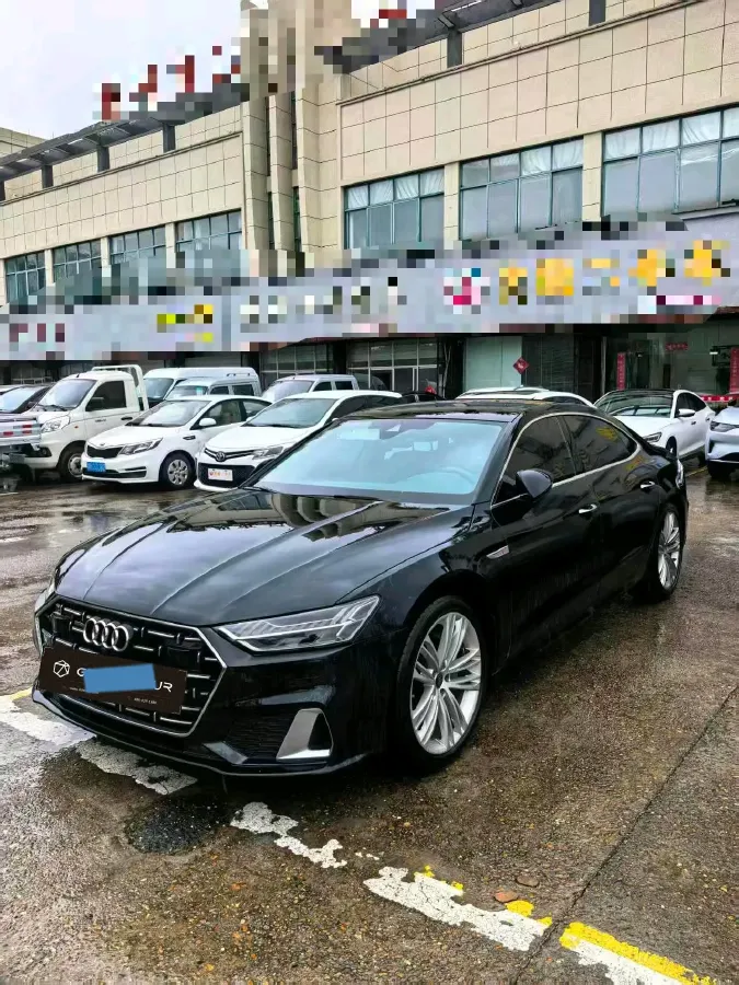 2024 Audi A7L 2.0T 245HP L4 7DCT,autocango,china used car exporter,china ev exporter,chinese used car exporter,chinese used ev exporter
