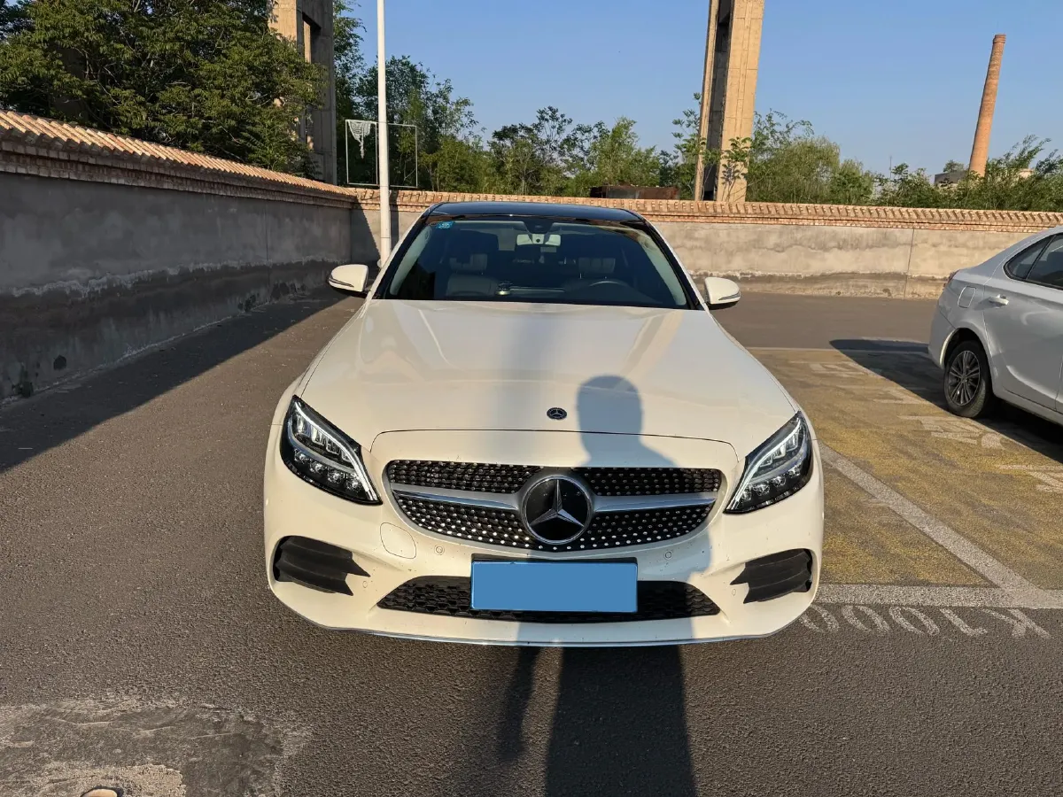 2020 Mercedes-Benz C Class 1.5T 184HP L4 9AT,autocango,china used car exporter,china ev exporter,chinese used car exporter,chinese used ev exporter