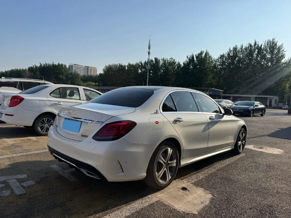 2020 Mercedes-Benz C Class 1.5T 184HP L4 9AT,autocango,china used car exporter,china ev exporter,chinese used car exporter,chinese used ev exporter