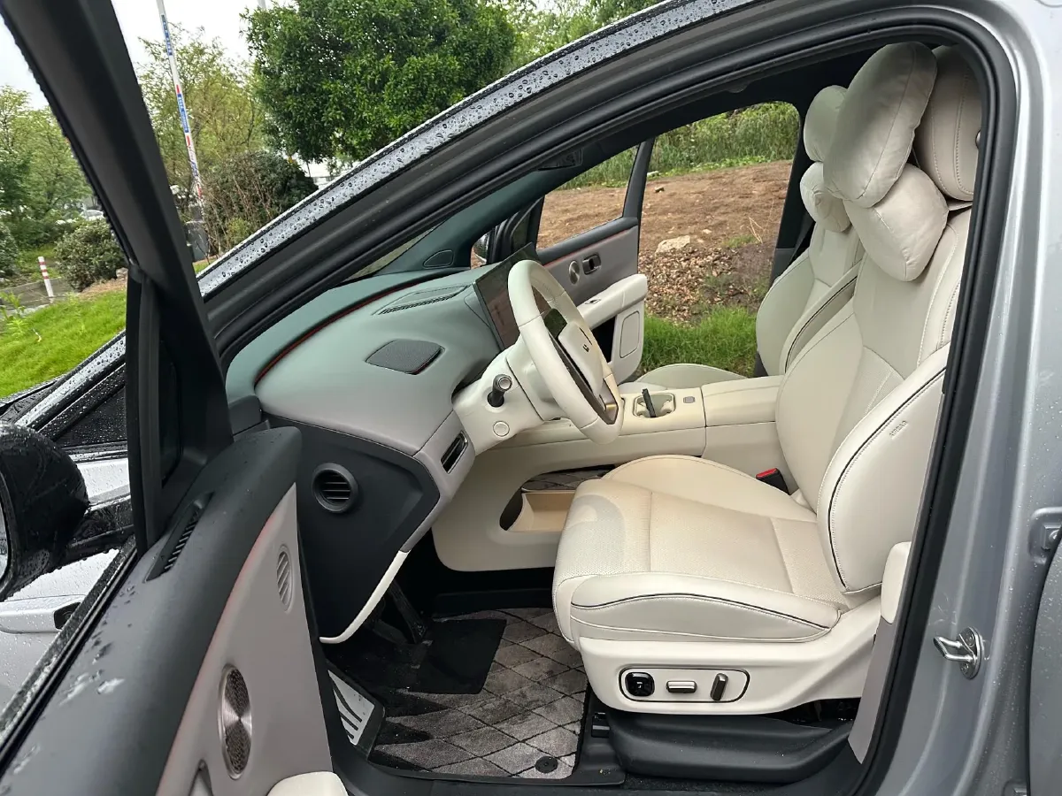 2025 Li i6 BEV,autocango,china used car exporter,china ev exporter,chinese used car exporter,chinese used ev exporter