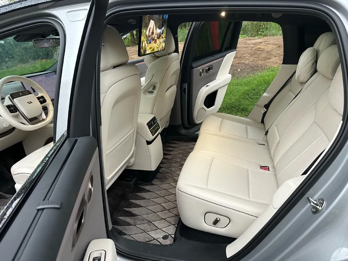 2025 Li i6 BEV,autocango,china used car exporter,china ev exporter,chinese used car exporter,chinese used ev exporter